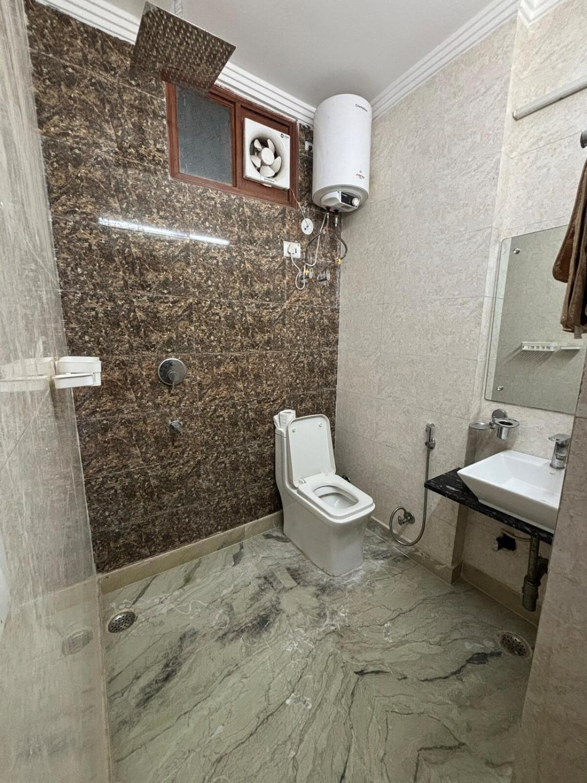 Apartment Luxurious House Near Yashobhoomi New Delhi